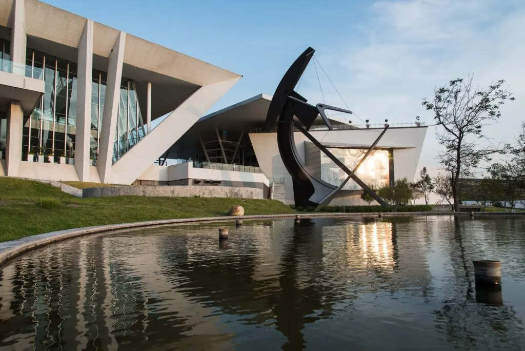 Fachada del Centro de Congresos de Querétaro